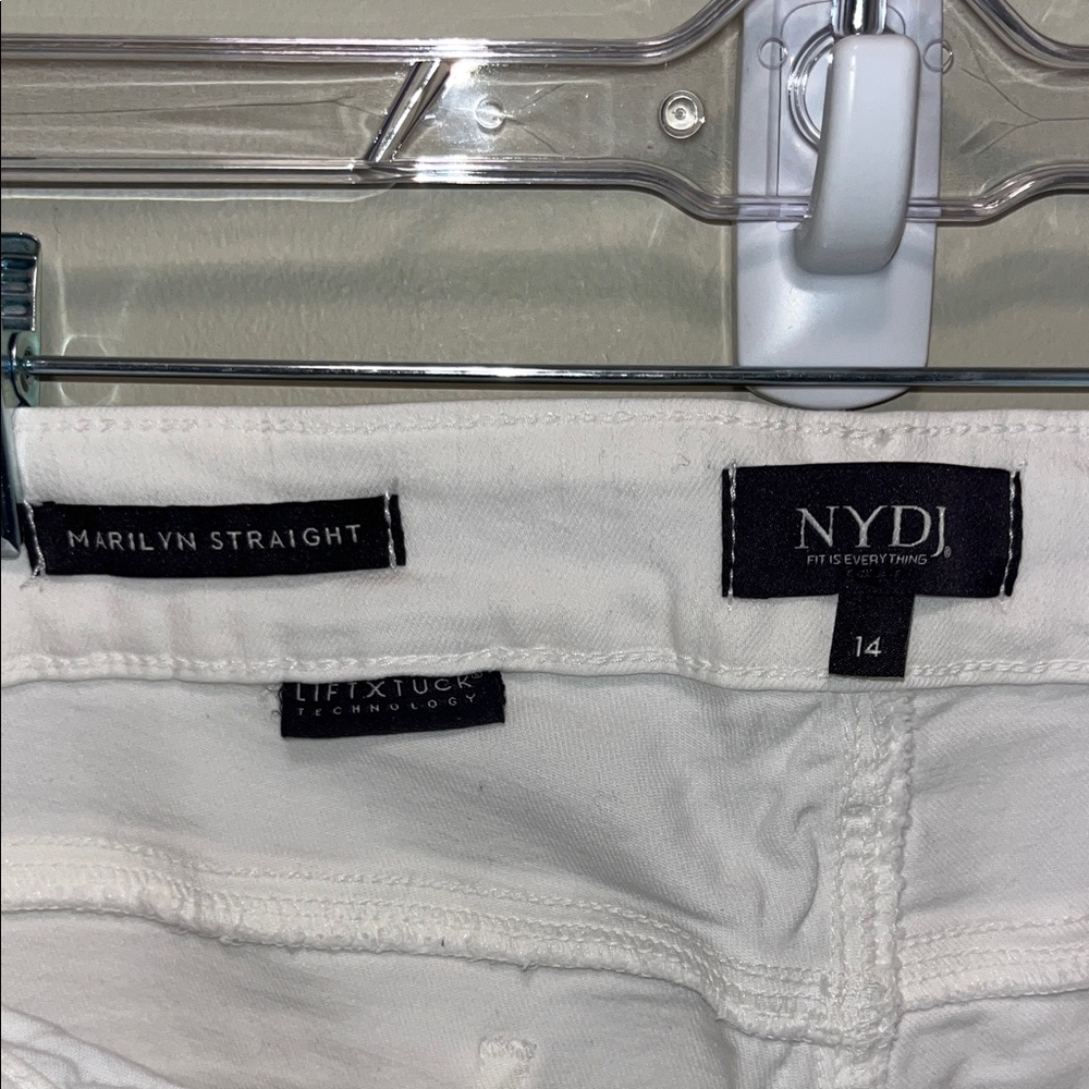 NWOT!   NYDJ Women's Straight Leg White Jeans - Picture 2 of 5